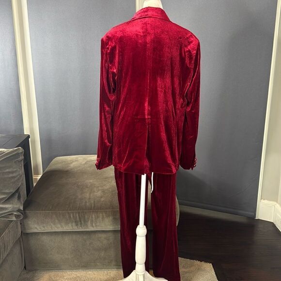 Women’s Red Velvet Double Breasted 2-Piece Pantsuit Peak Lapel Size L NWOT - Picture 15 of 15